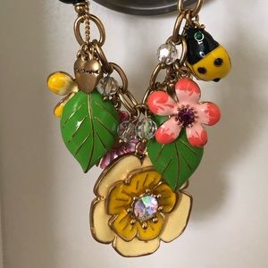 Beautiful Betsey Johnson floral bracelet 💐